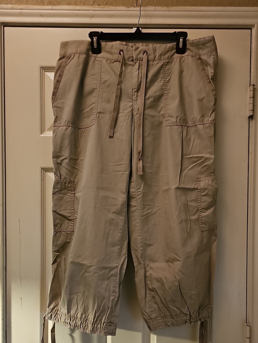Women's Drawstring Cargo Capris - Taupe